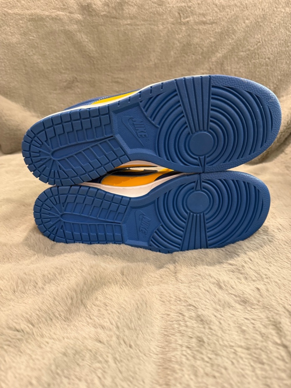 Nike Dunk Low UCLA Size 9.5 DD1391-402 NEW With Replacement Box - Picture 7 of 11